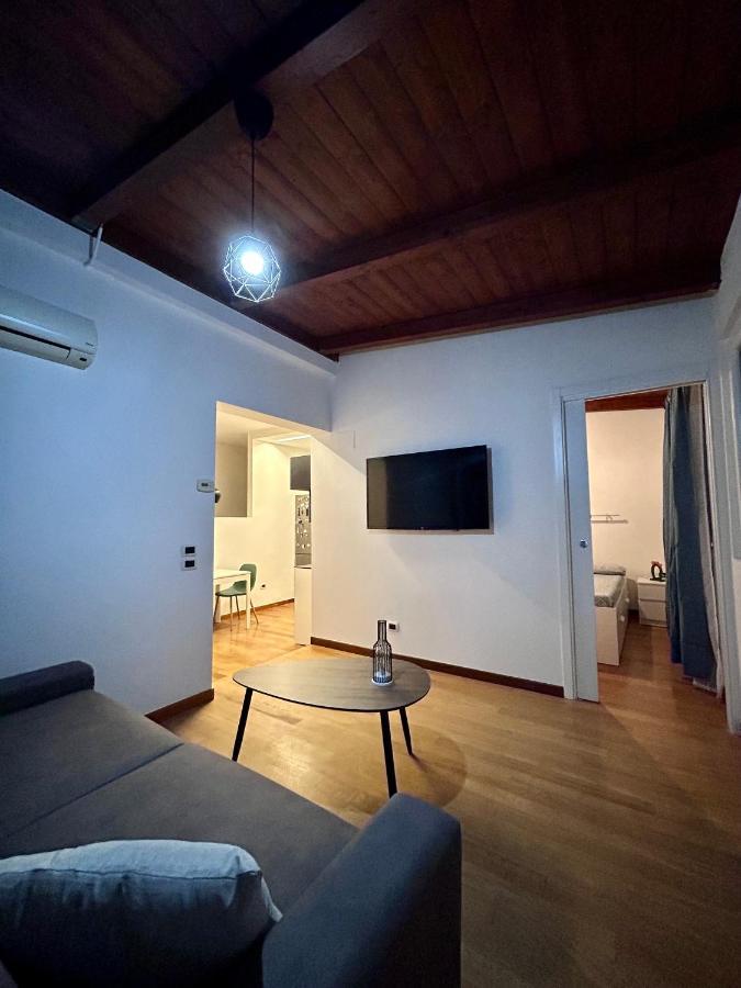 Apartamento Isola Rovi Bari Exterior foto
